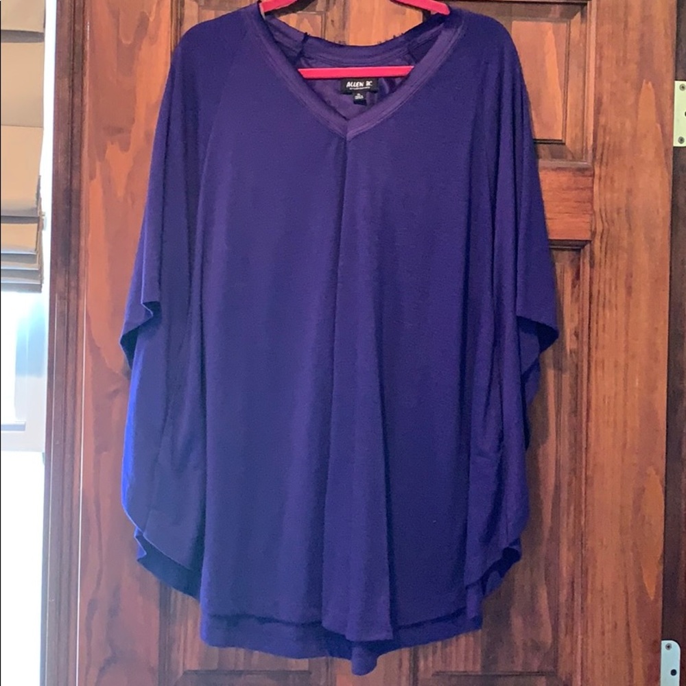 Allen B by Allen Schwartz purple top w/pockets!